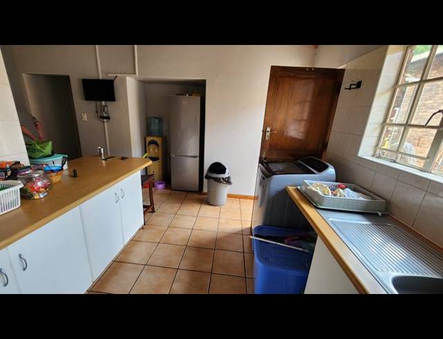 2 BEDROOM TOWNHOUSE FOR SALE IN MONTANA PARK